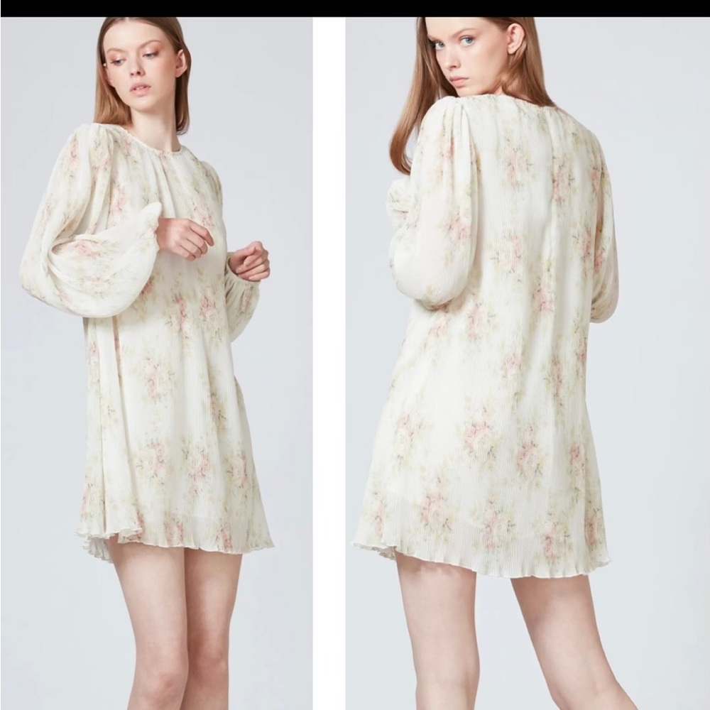 Women’s floral long sleeve mini dress